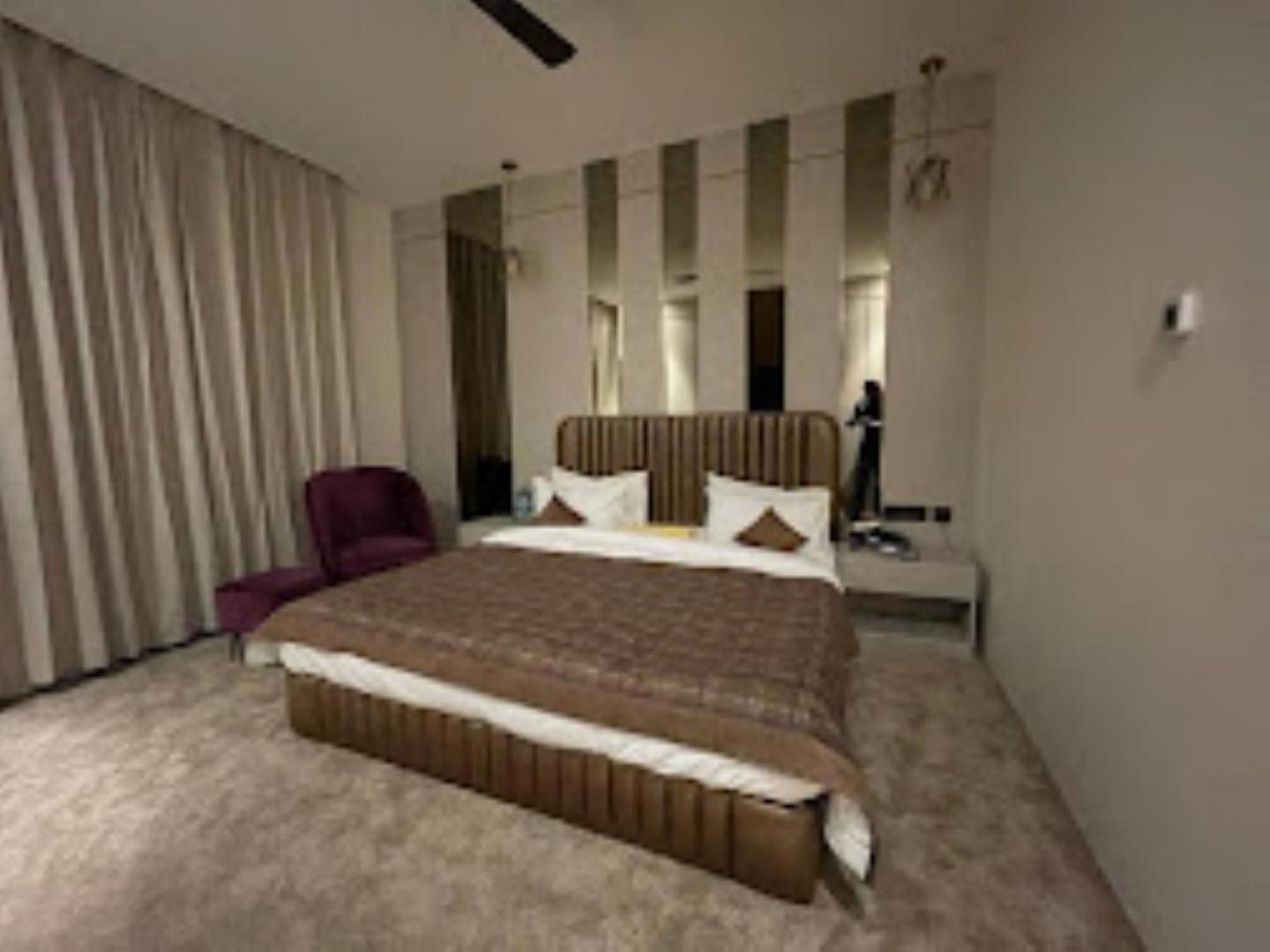 Casa Divine,Bareilly Hotel ภายนอก รูปภาพ